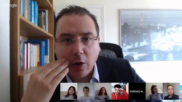 Embedded thumbnail for Public choice 1: modele spațiale de vot | Economia politică europeană - SP1 - RISE2 - Curs 9